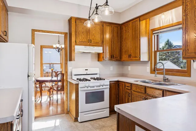 $459,900 | 5913 Red Pine Boulevard, St. Paul, MN 55110