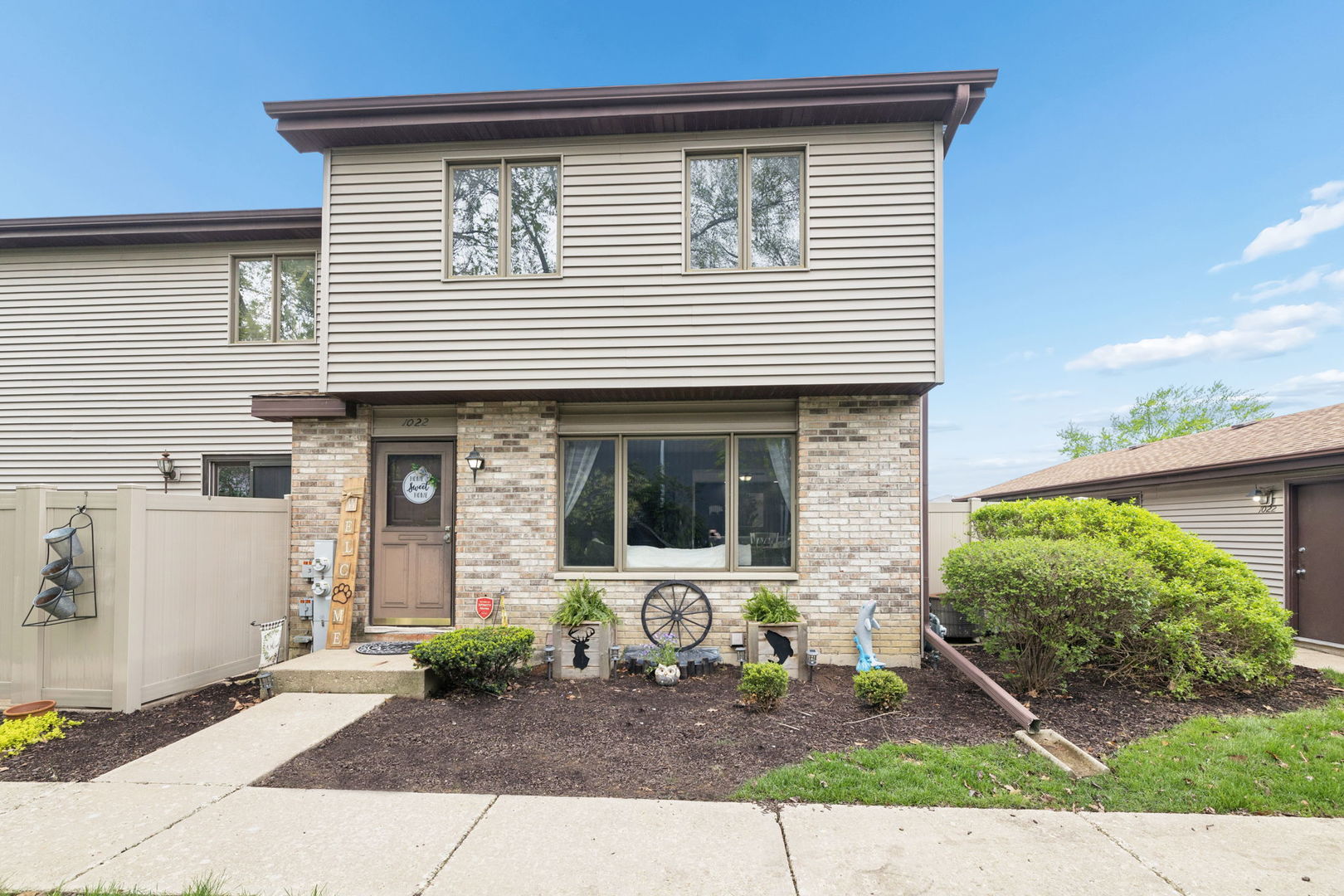 1022 Schoolgate Road, Unit 3 New Lenox, IL 60451 - Photo 2 of 18 Gallery Image 2