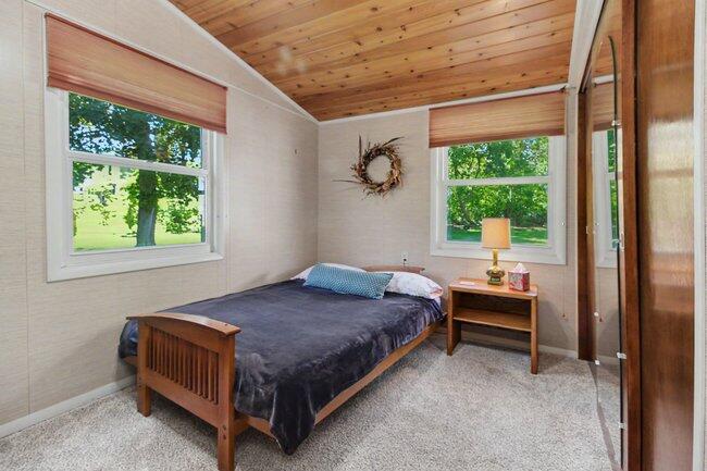 5133 Park Road Ann Arbor, MI 48103 - Photo 9 of 16 009_file_6806