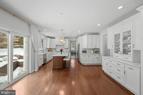 $1,900,000 | 814 Newtown Road, Berwyn, PA 19312