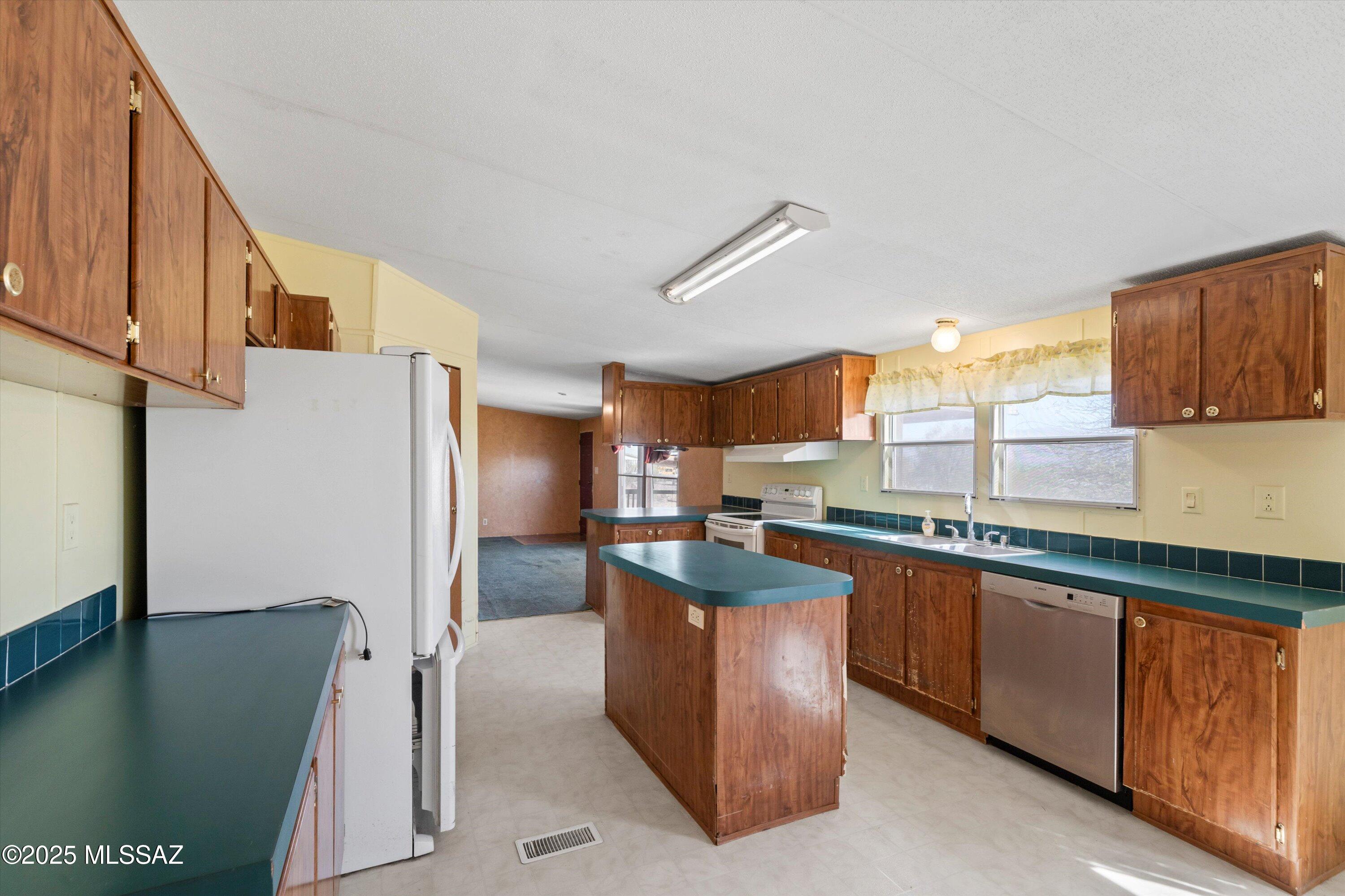 12640 South Ocotillo Ridge Trail Vail, AZ 85641 - Photo 17 of 43 Gallery Image 17