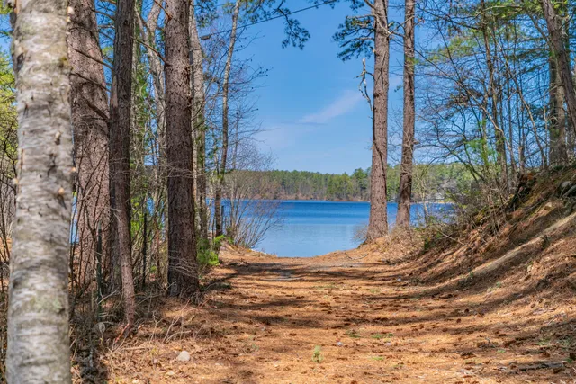 $933,000 | 31 Dorothy Drive, Standish, ME 04084