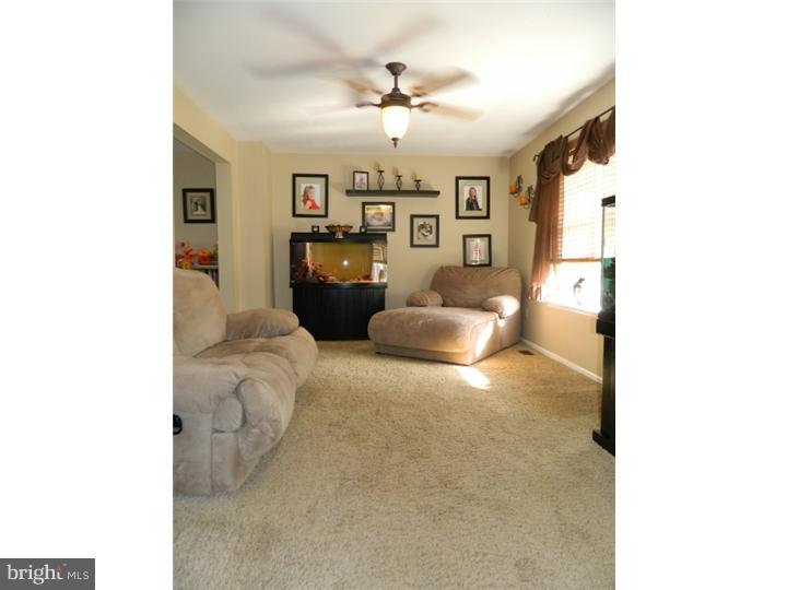 74 Country Club Road Pine Hill, NJ 08021 - Photo 3 of 25 Living Room