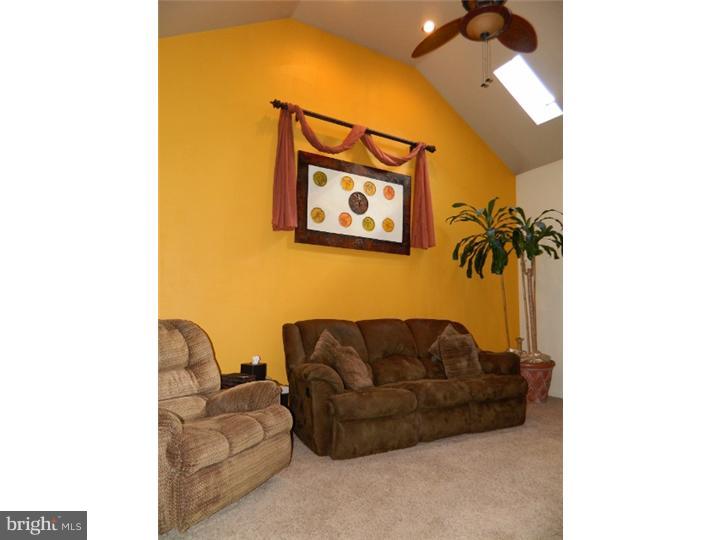 74 Country Club Road Pine Hill, NJ 08021 - Photo 6 of 25 Family Room