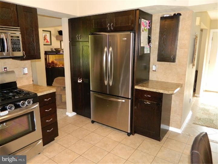 74 Country Club Road Pine Hill, NJ 08021 - Photo 10 of 25 Kitchen