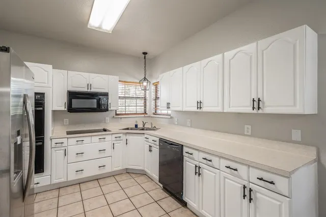 $465,000 | 113 Hillridge Lane, Maypearl, TX 76064