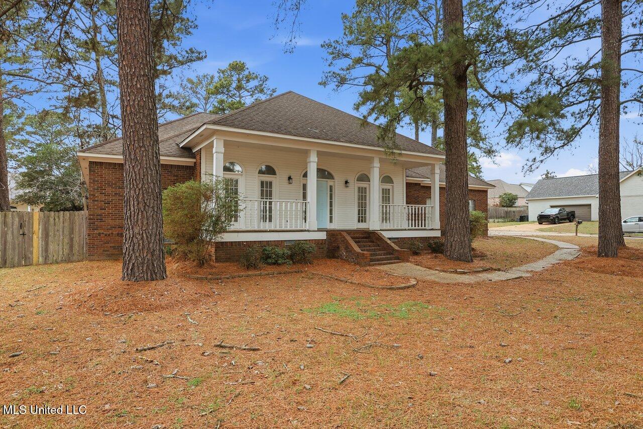 600 Bay Pointe Lane Brandon, MS 39047 - Photo 2 of 36 600 Bay Pointe Ln Home Tours MS 2
