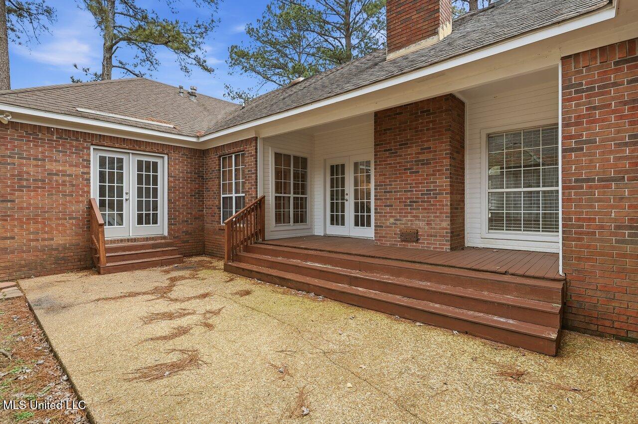 600 Bay Pointe Lane Brandon, MS 39047 - Photo 33 of 36 600 Bay Pointe Ln Home Tours MS 33