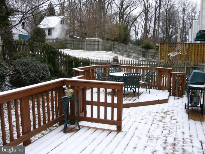 10406 Mountain Quail Road Silver Spring, MD 20901 - Photo 15 of 22 Deck