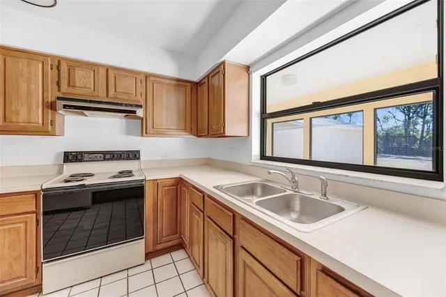 $385,000 | 12009 Anderson Drive, Riverview, FL 33579