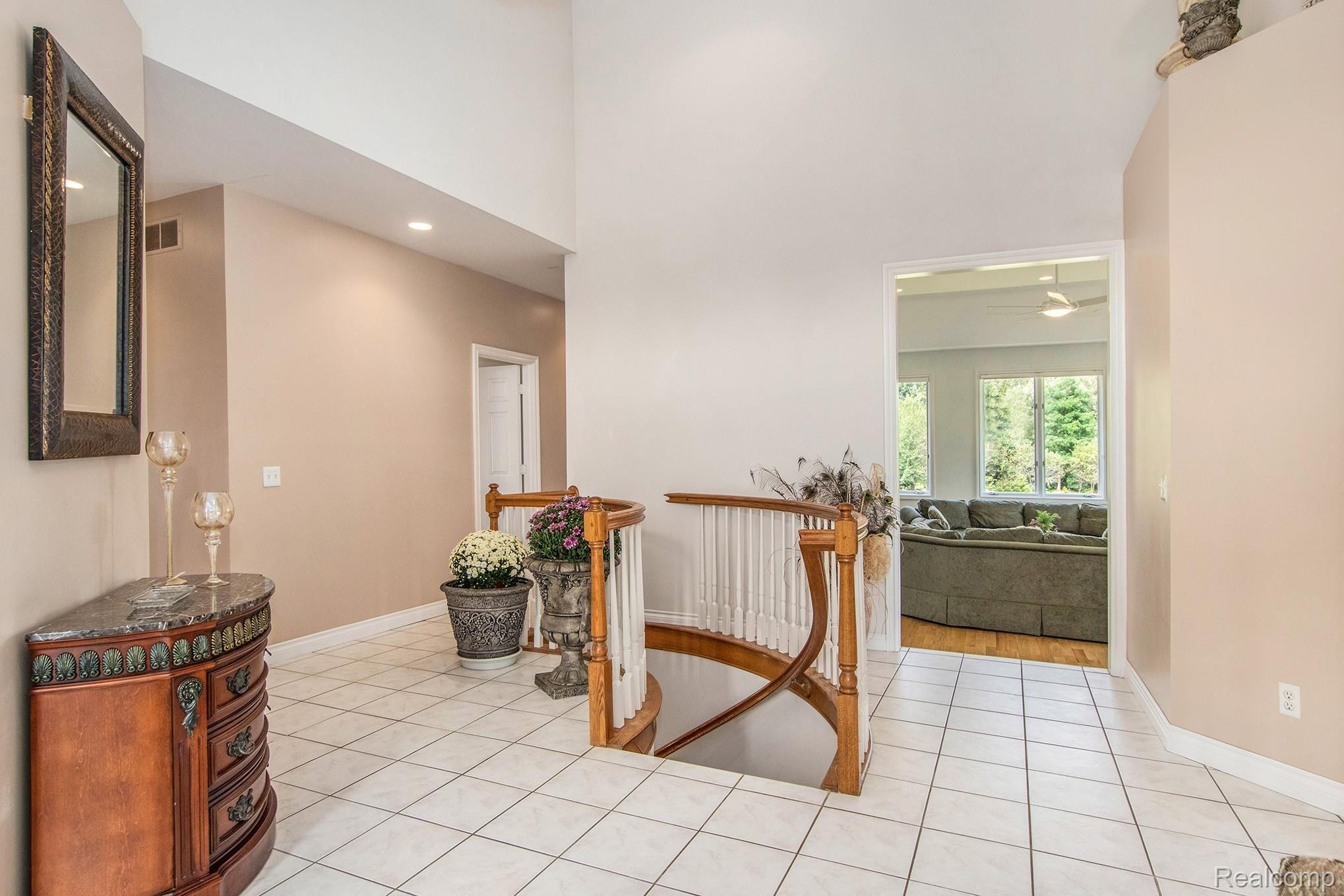 8715 35 Mile Road Romeo, MI 48065 - Photo 5 of 48 5 Foyer.jpg