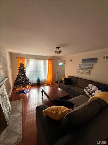 $250,000 | 7307 Trenton Avenue, St. Louis, MO 63130