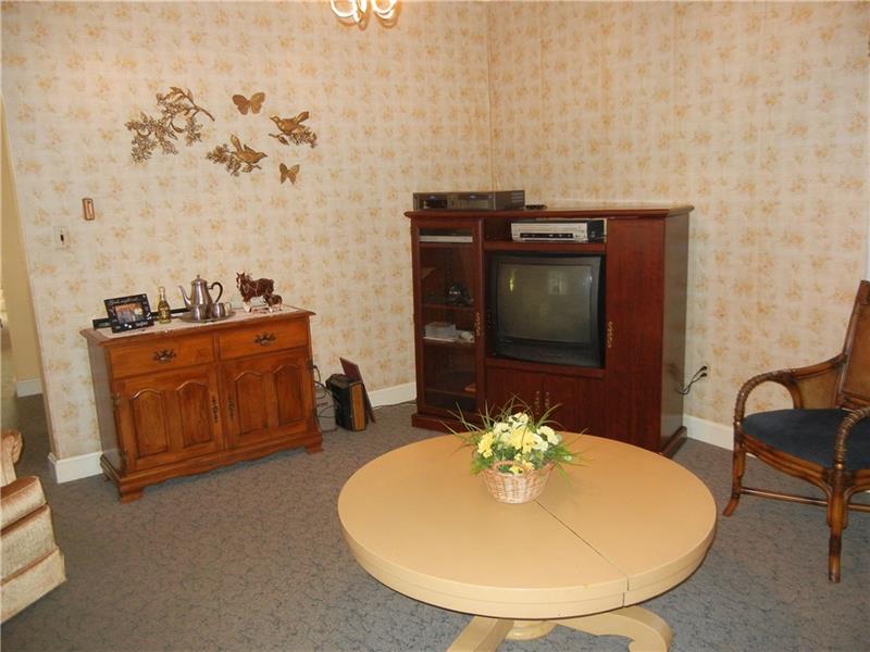 794 Morgantown Road Uniontown, PA 15401 - Photo 18 of 24