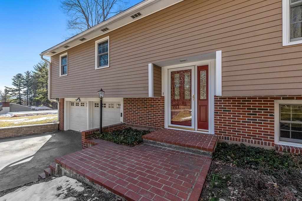 100 Old County Road Lancaster, MA 01523 - Photo 3 of 24