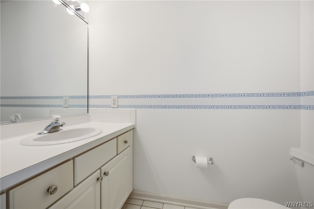 84 South Castlerock Lane Amherst, NY 14051 - Photo 17 of 38