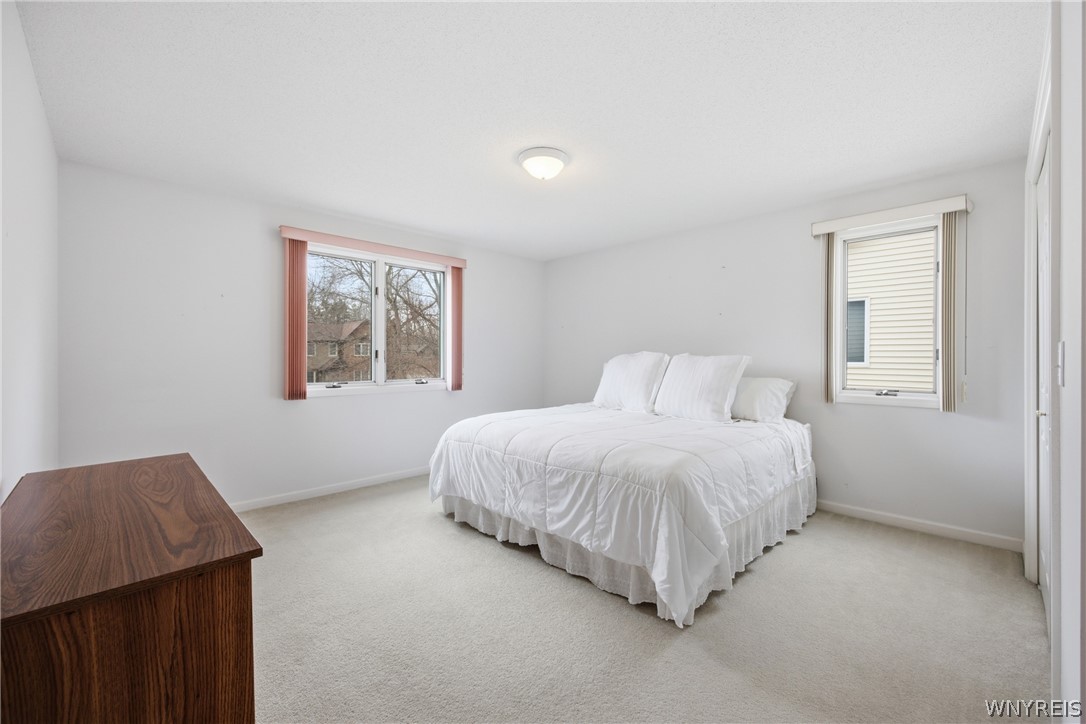 84 South Castlerock Lane Amherst, NY 14051 - Photo 23 of 38