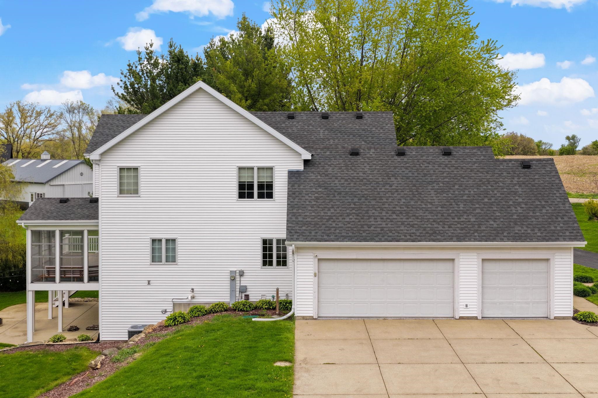 5 Shady Willow Road Brooklyn, WI 53521 - Photo 6 of 71