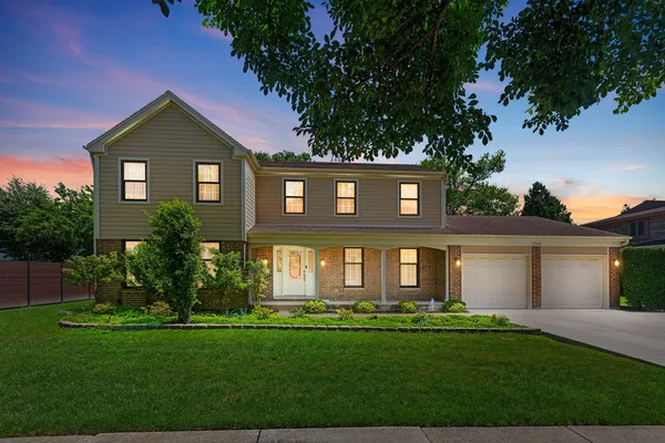 $890,000 | 1509 Lori-Lyn Lane, Northbrook, IL 60062