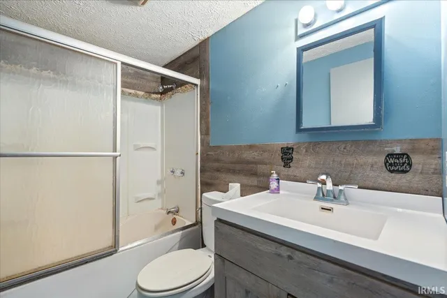 $230,000 | 1319 St Marys Drive, Warsaw, IN 46580