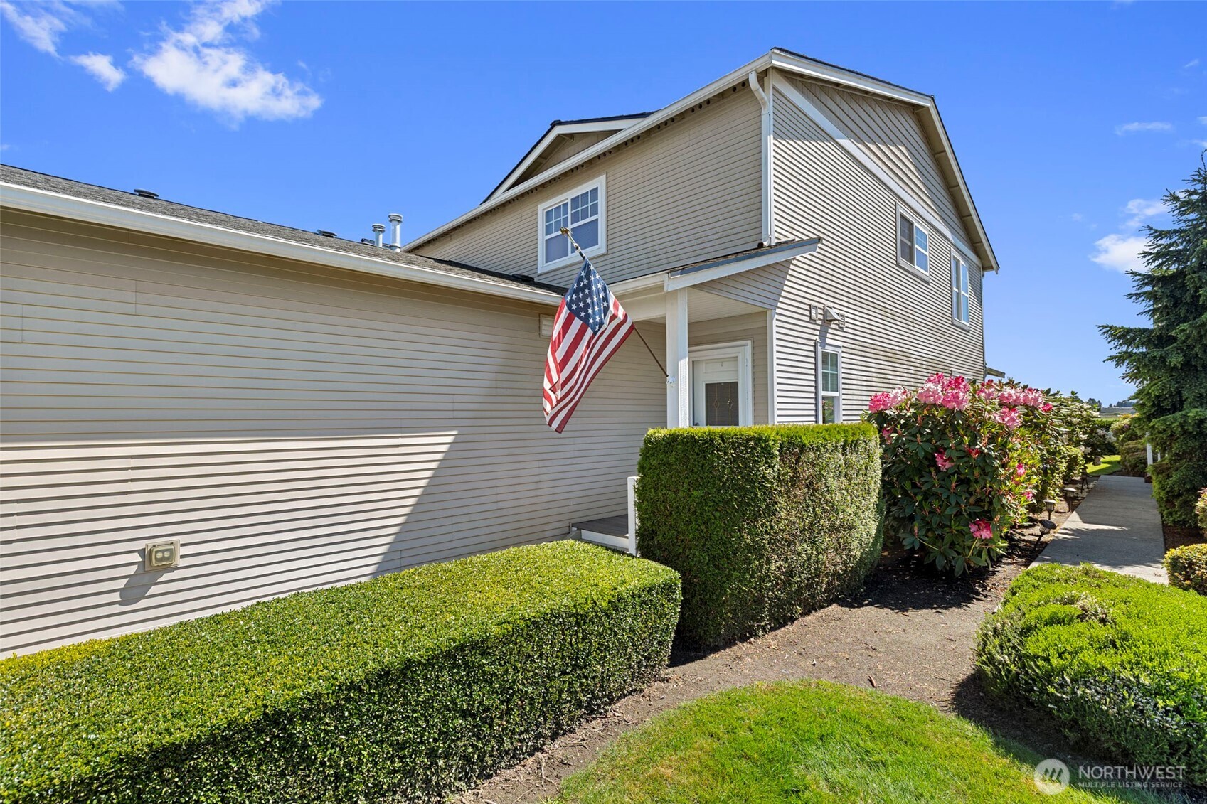 1190 Decatur Circle Burlington, WA 98233 - Photo 2 of 40