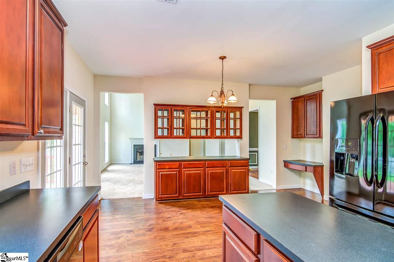 26 Springleaf Court Simpsonville, SC 29681 - Photo 12 of 36 Gallery Image 12