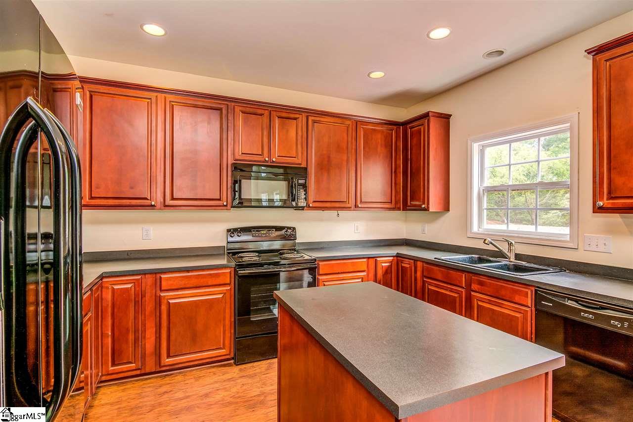 26 Springleaf Court Simpsonville, SC 29681 - Photo 13 of 36 Gallery Image 13