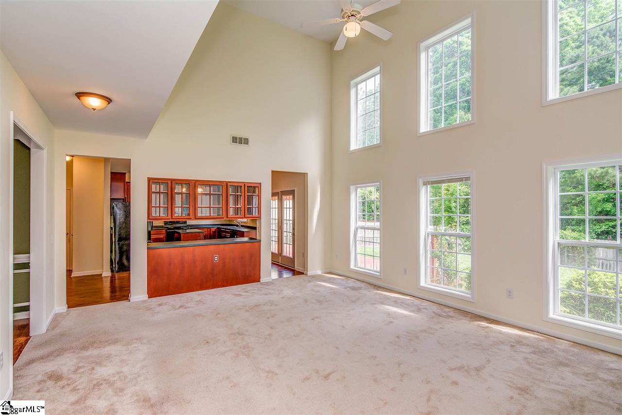 26 Springleaf Court Simpsonville, SC 29681 - Photo 3 of 36 Gallery Image 3