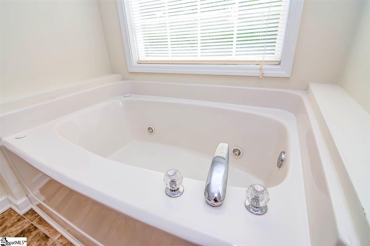 26 Springleaf Court Simpsonville, SC 29681 - Photo 27 of 36 Gallery Image 27