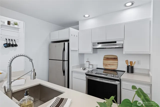 $446,000 | 2642 Northwest 59th Street, Unit 301, Seattle, WA 98107