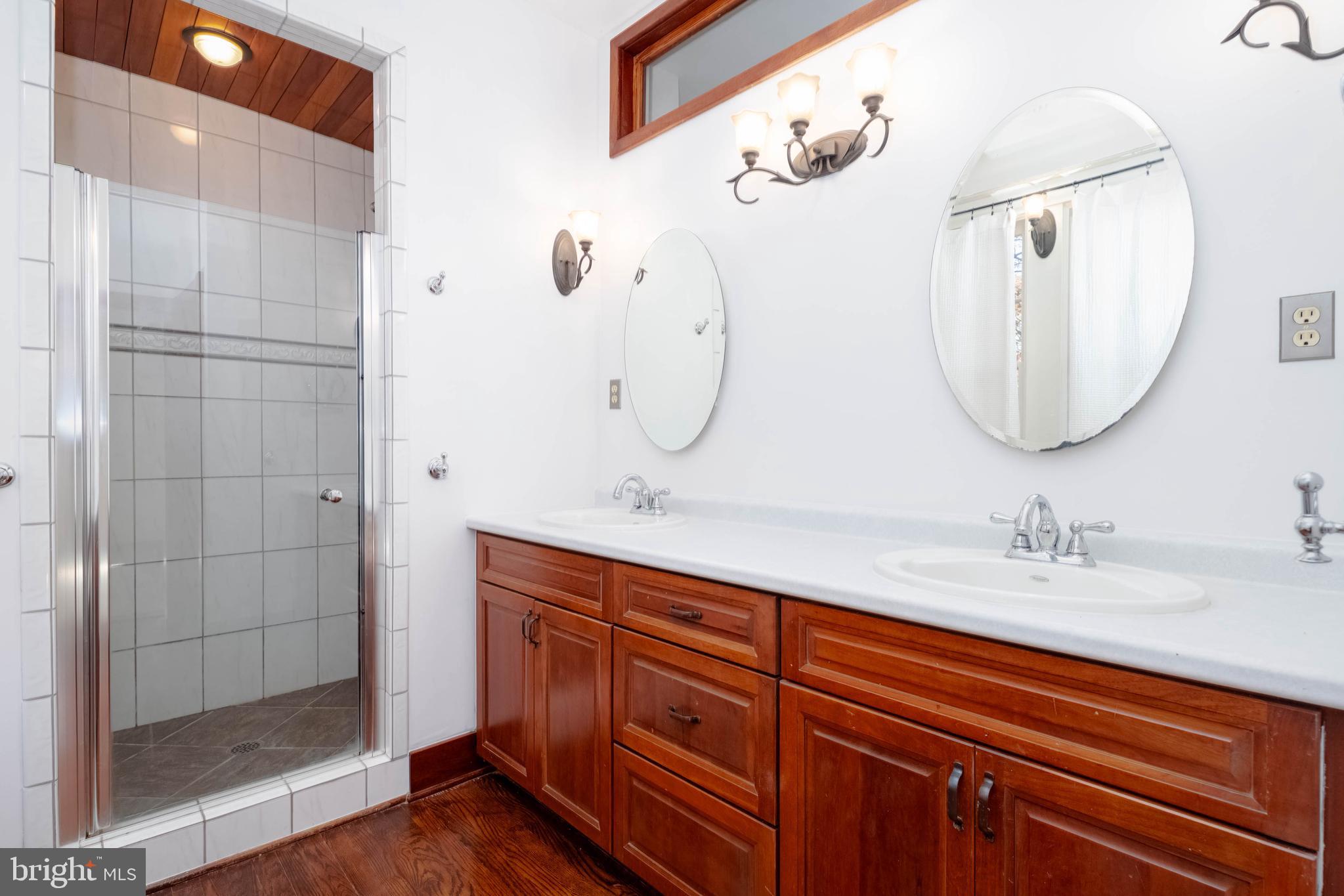 2505 Manhattan Avenue Baltimore, MD 21209 - Photo 28 of 60 Primary Bathroom