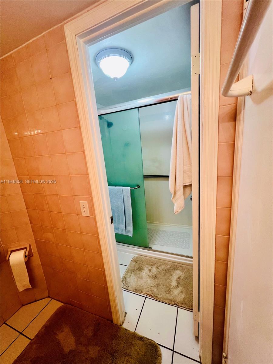 1331 Lincoln Road, Unit 701 Miami Beach, FL 33139 - Photo 15 of 18 a view of bathroom