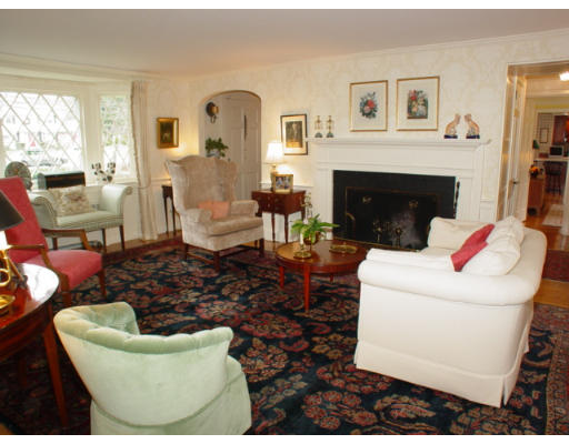84 Dascomb Road Andover, MA 01810 - Photo 5 of 24 Gallery Image 5