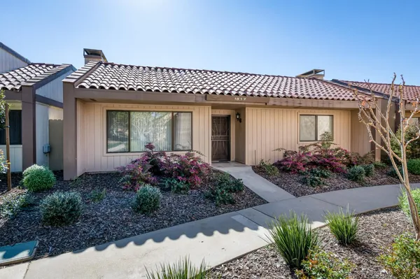 $290,000 | 1817 West Santa Ana Avenue, Fresno, CA 93705