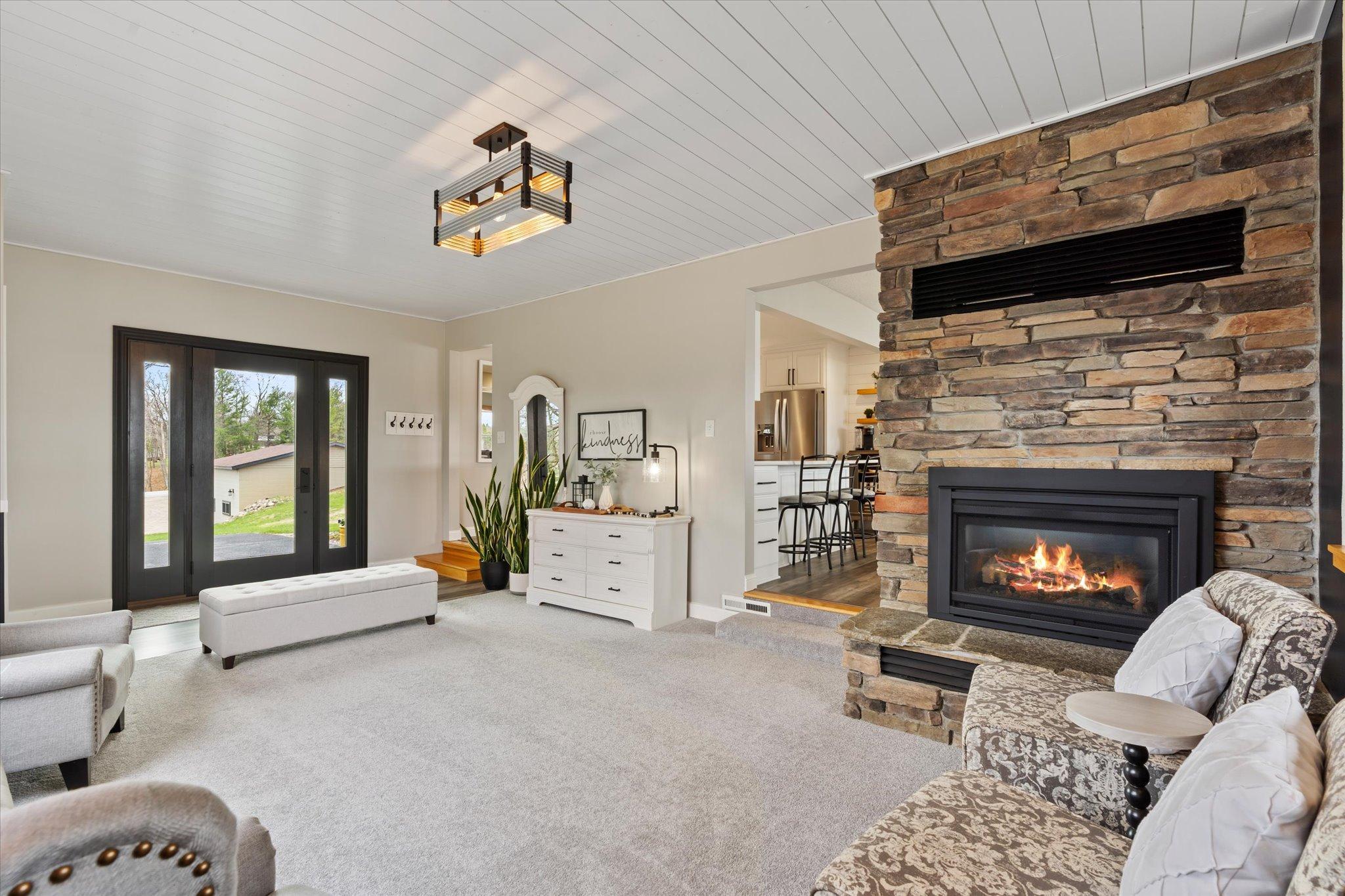 6246 Highland Scenic Road Baxter, MN 56425 - Photo 5 of 57