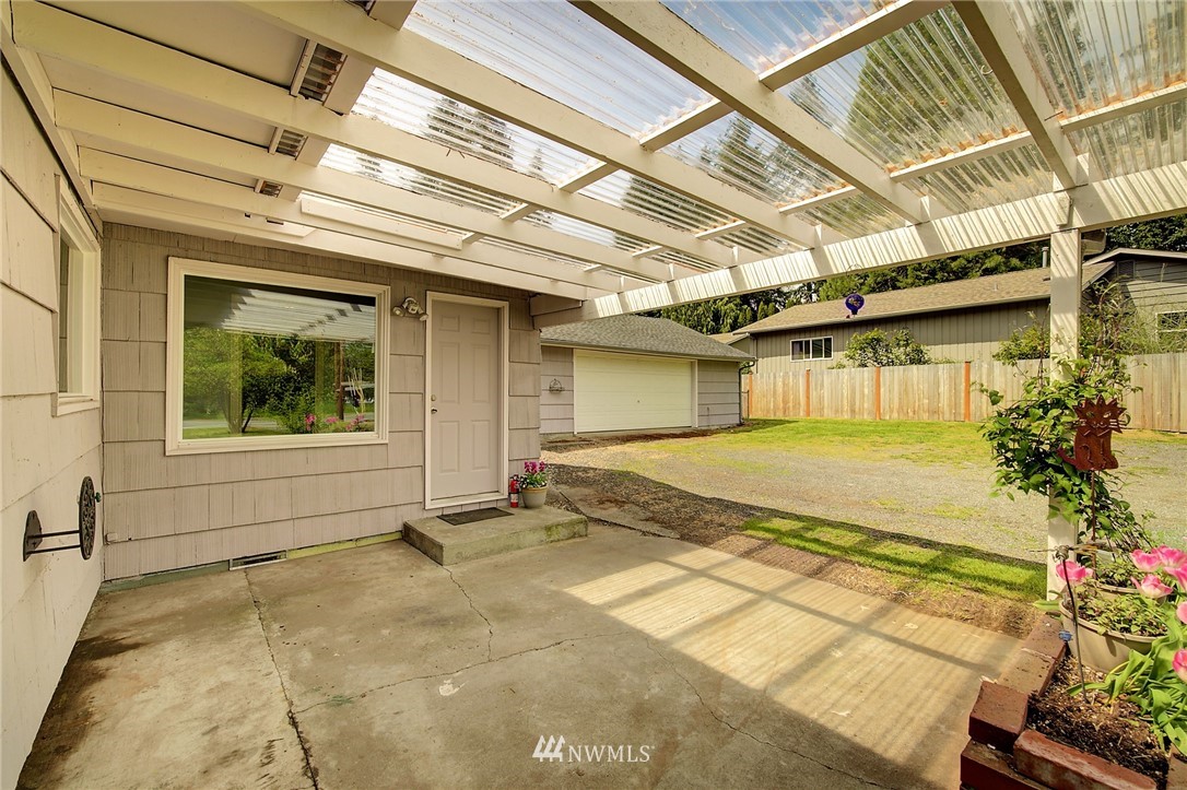 24316 Meridian Avenue South Bothell, WA 98021 - Photo 3 of 29 a view of a indoor basketball court