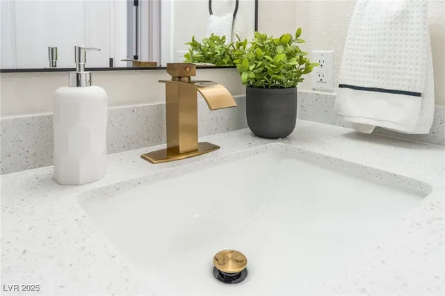 $700,000 | 6209 Peggotty Avenue, Las Vegas, NV 89130