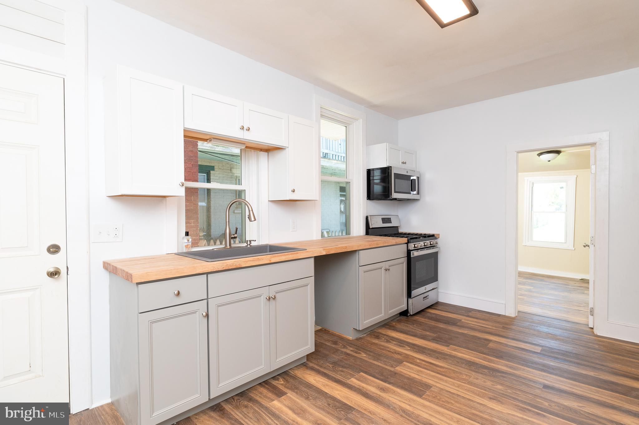 635 Walnut Street Columbia, PA 17512 - Photo 9 of 33