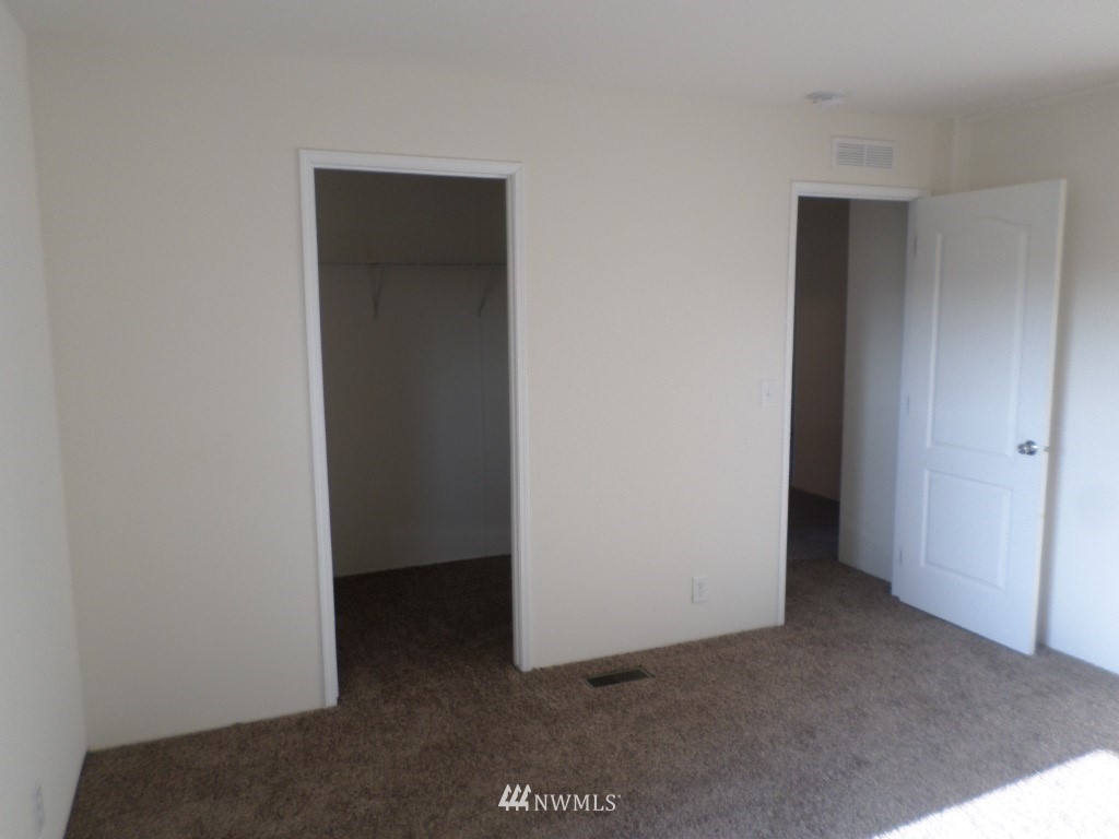 2058 Stuart Street Raymond, WA 98577 - Photo 10 of 15 Gallery Image 10