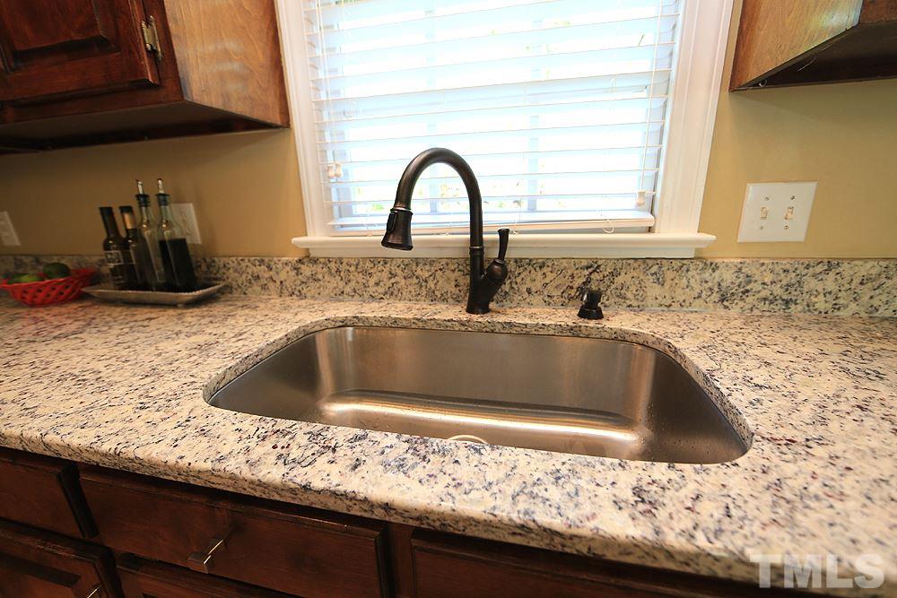 3204 Claverack Way Raleigh, NC 27613 - Photo 10 of 30