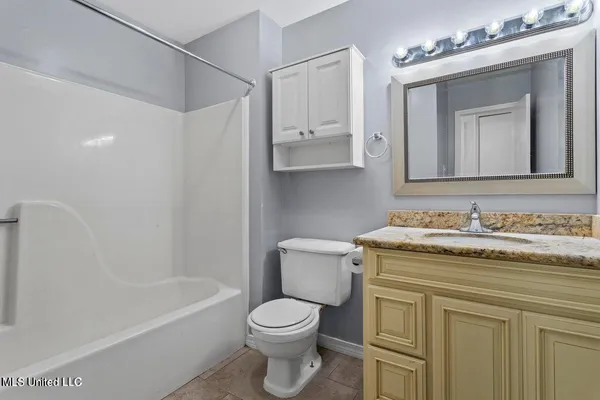 $1,750 | 1706 James Buchanan Drive, Biloxi, MS 39531