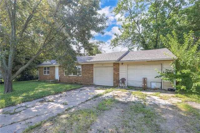 $225,000 | 503 State Rte A, Archie, MO 64725