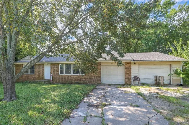 $225,000 | 503 State Rte A, Archie, MO 64725