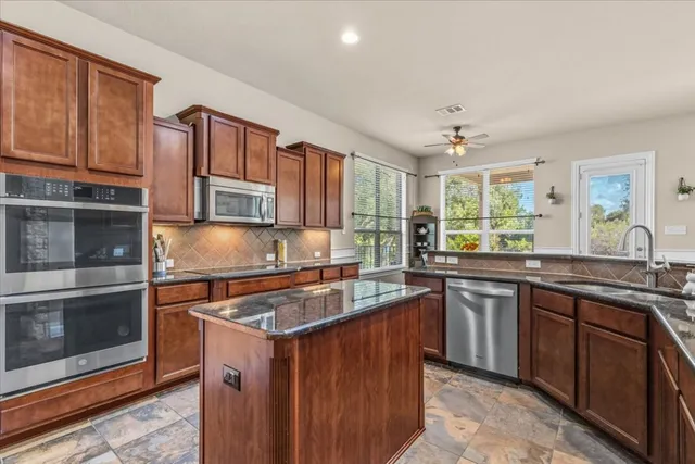 $919,900 | 1436 Flint Rock Loop, Driftwood, TX 78619