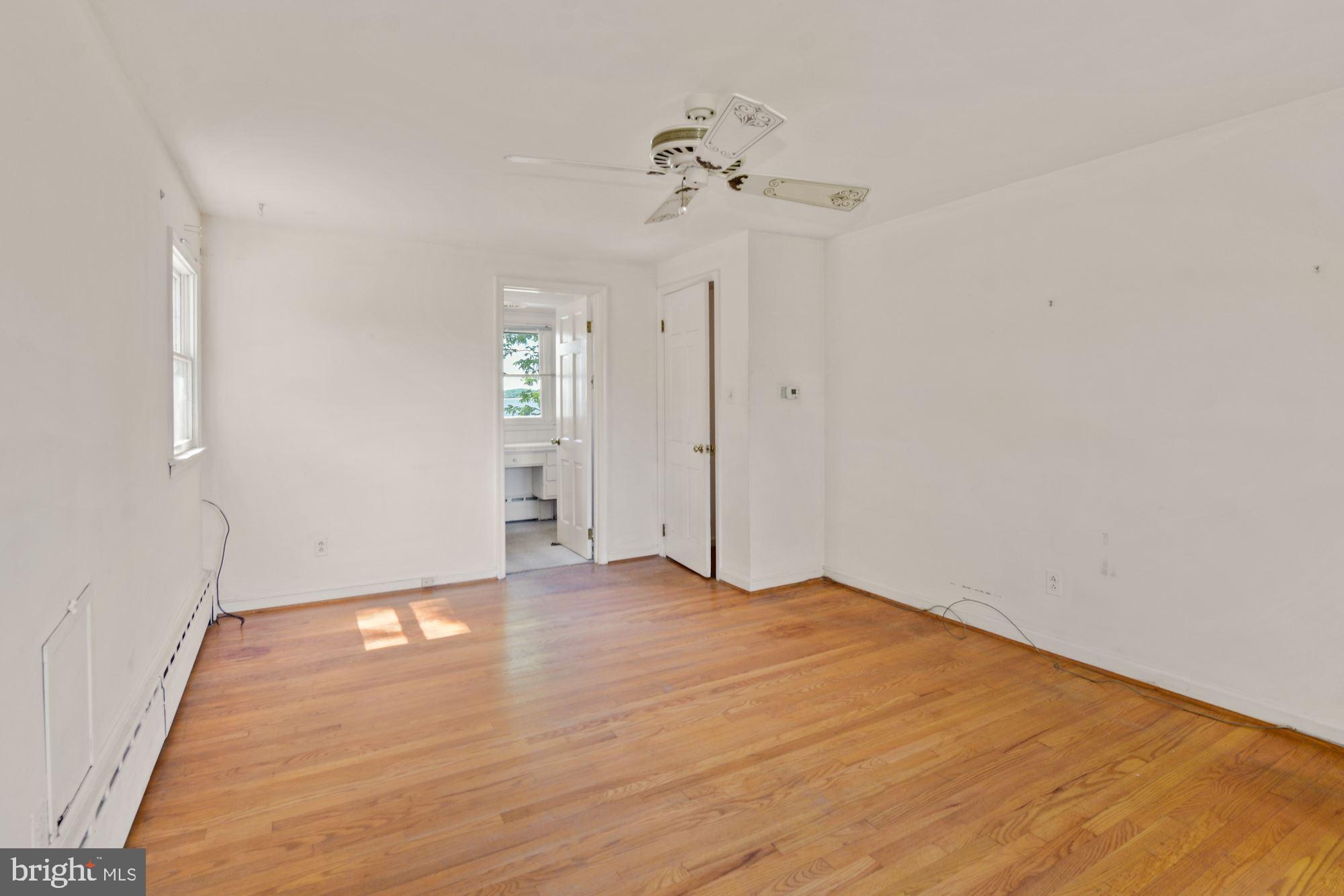 3744 Thomas Point Road Annapolis, MD 21403 - Photo 15 of 45 Primary Bedroom