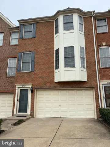 $3,000 | 8730 Phipps Farm Way, Manassas, VA 20109