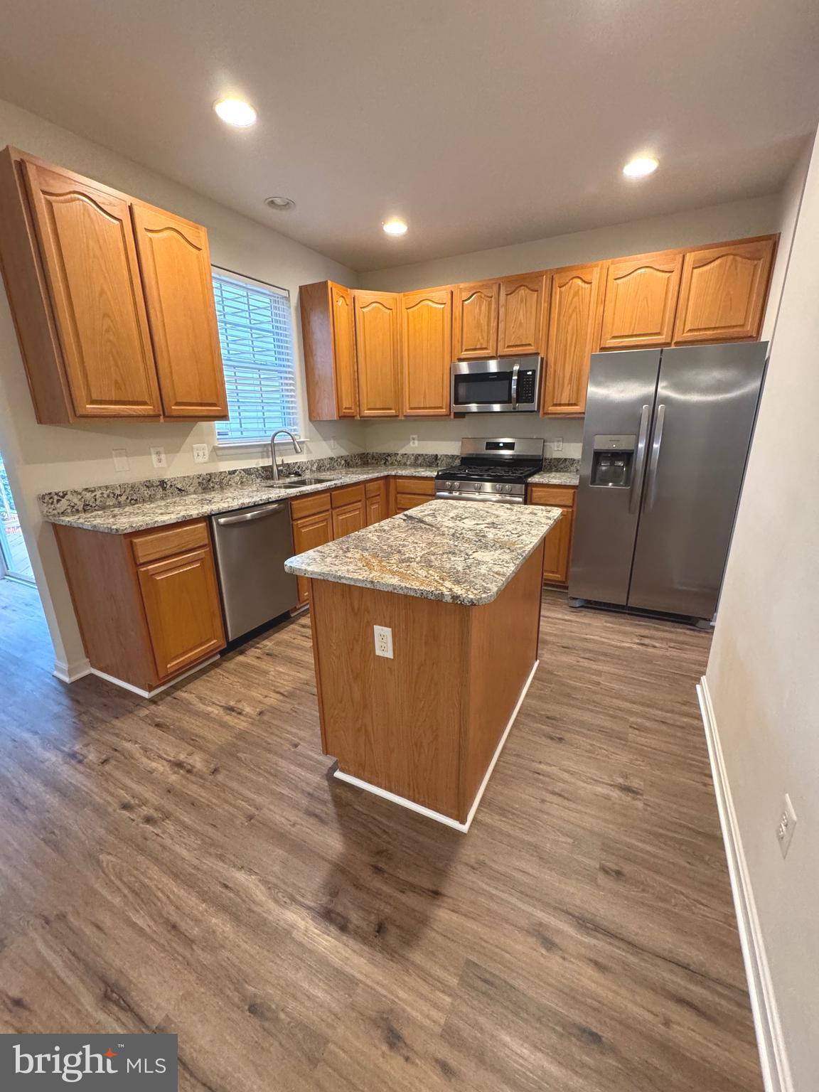 8730 Phipps Farm Way Manassas, VA 20109 - Photo 11 of 52