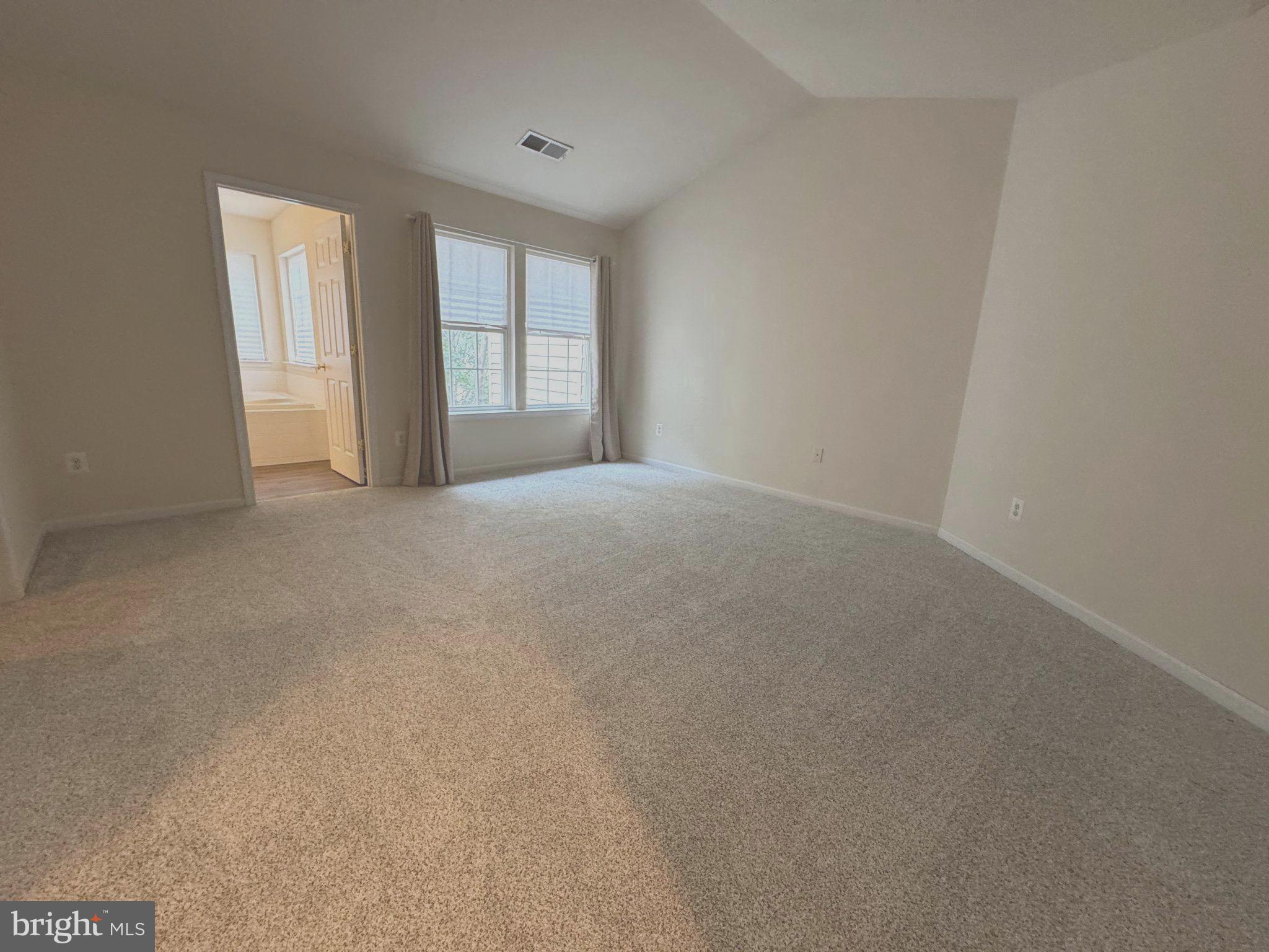 8730 Phipps Farm Way Manassas, VA 20109 - Photo 18 of 52