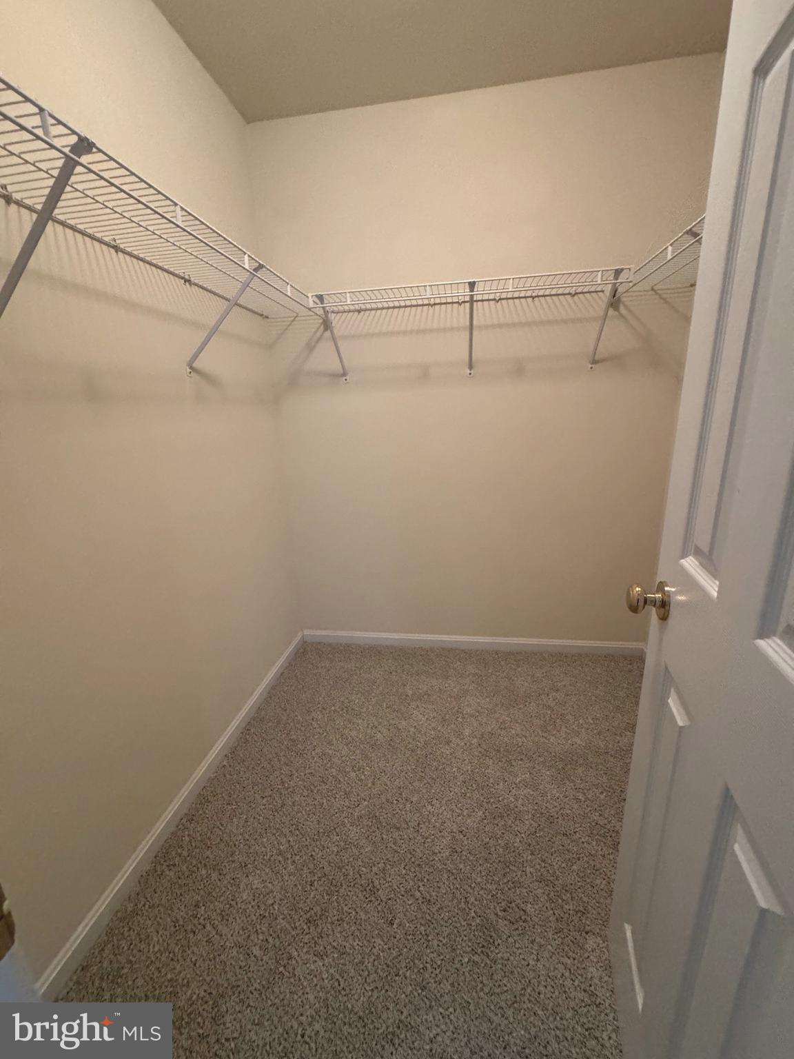 8730 Phipps Farm Way Manassas, VA 20109 - Photo 22 of 52