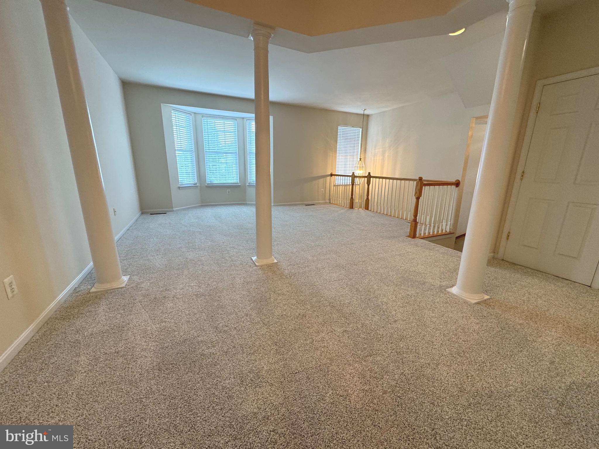 8730 Phipps Farm Way Manassas, VA 20109 - Photo 8 of 52