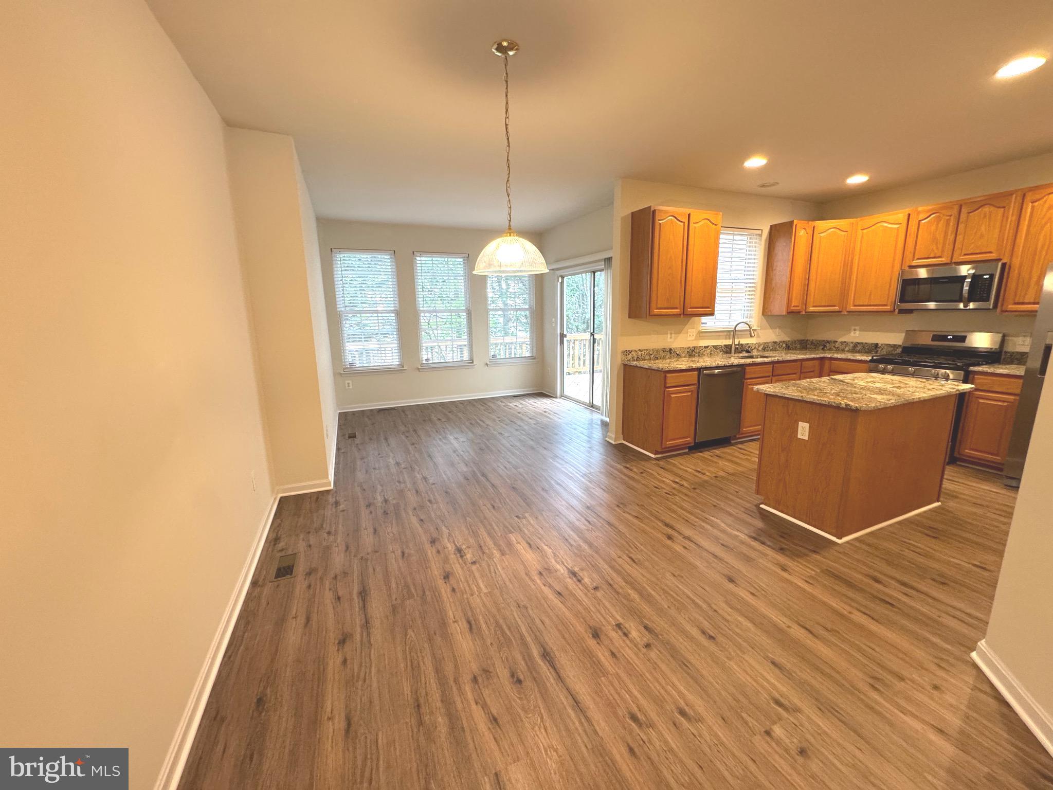 8730 Phipps Farm Way Manassas, VA 20109 - Photo 9 of 52